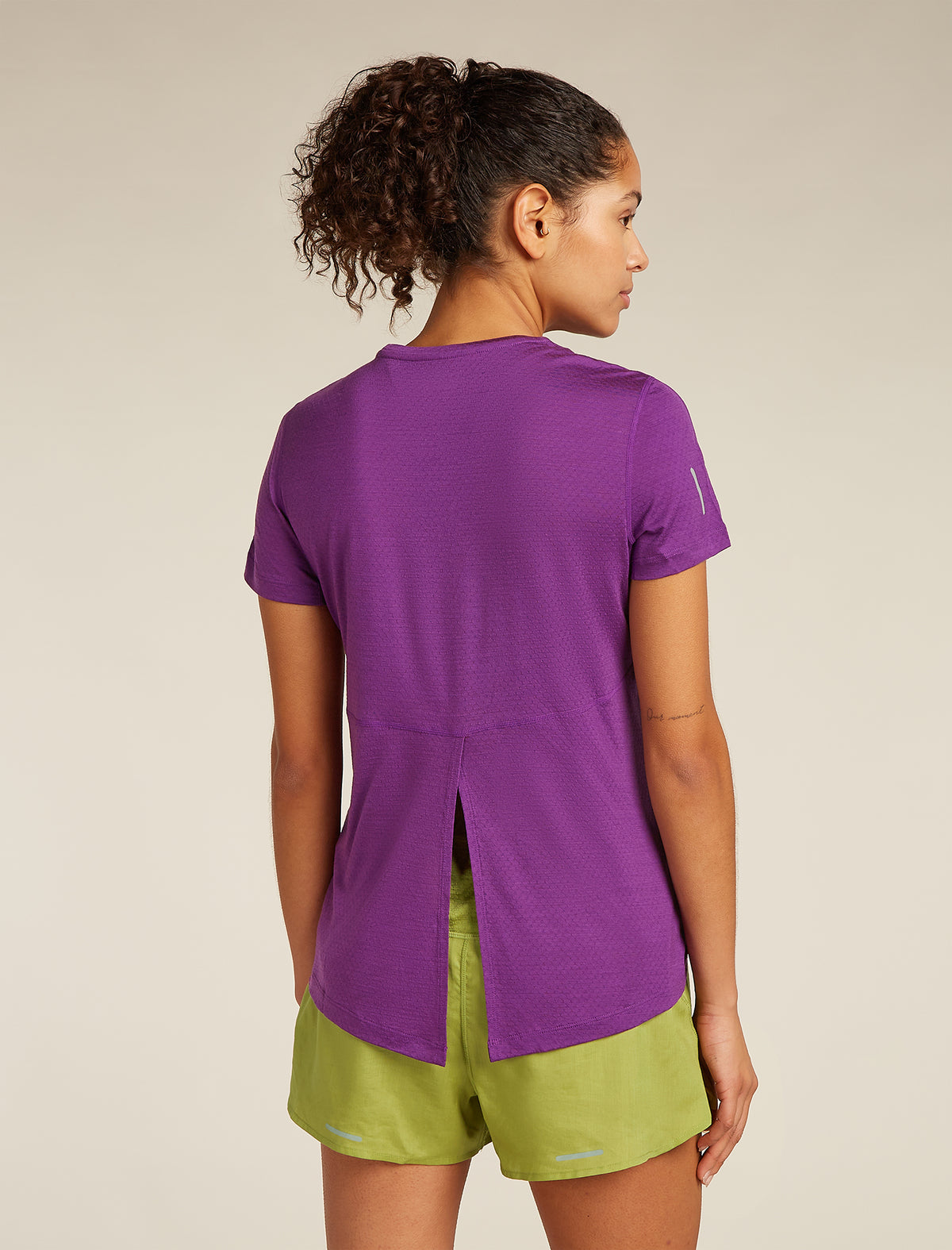 Women's Merino Blend 125 Cool-Lite™ Speed Short Sleeve Slit Back T-Shirt Passion - 2