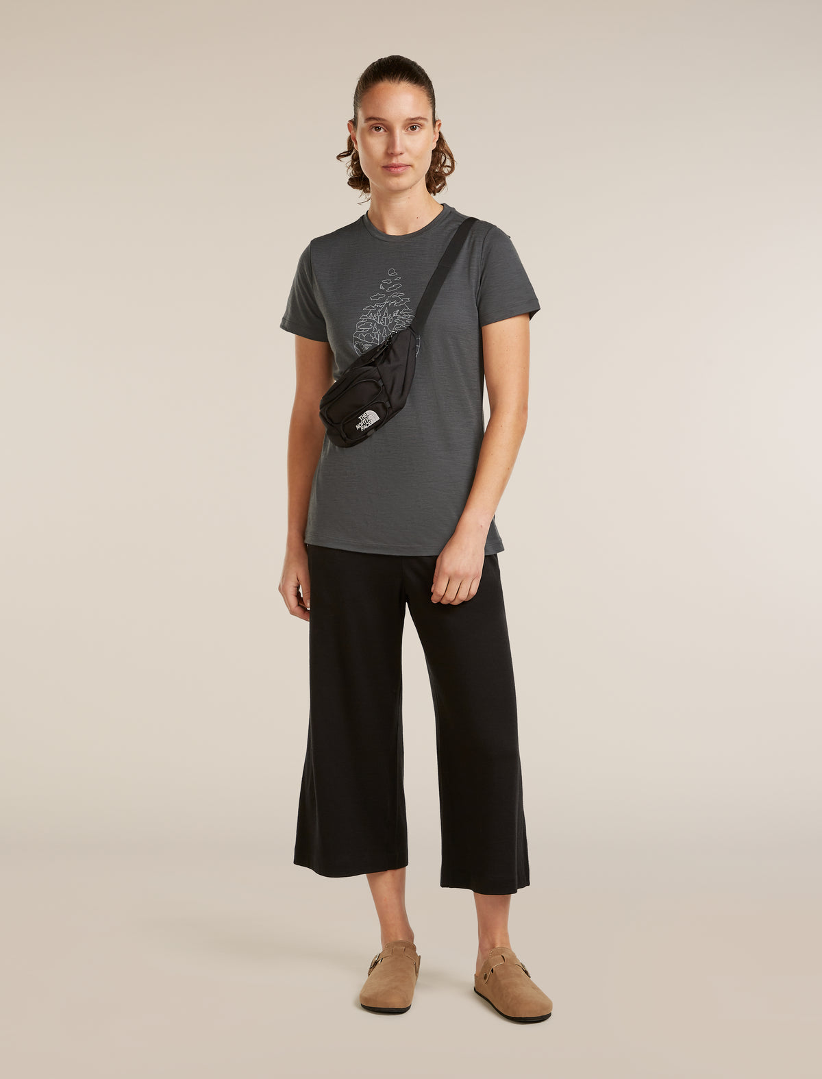 Women's Merino 150 Tech Lite Short Sleeve Tee Hike Path Obsidian - 4