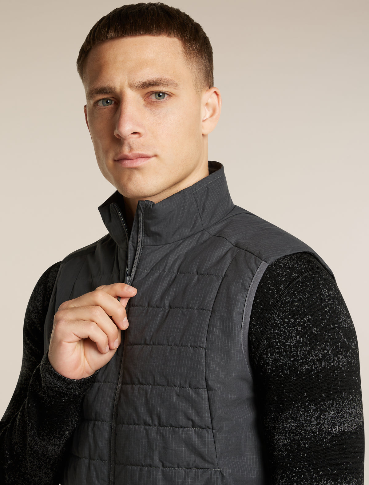icebreaker Men's 1360 MerinoLoft™ Vest Obsidian Men - 6