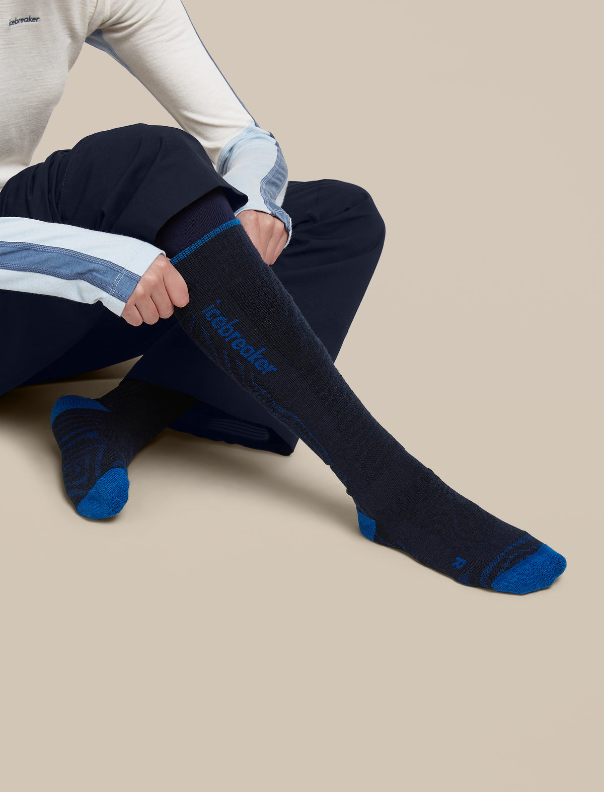 Women's Merino Blend Ski+ Medium Over The Calf Socks Mountain Contour Midnight Navy/Lazurite/Black - 5