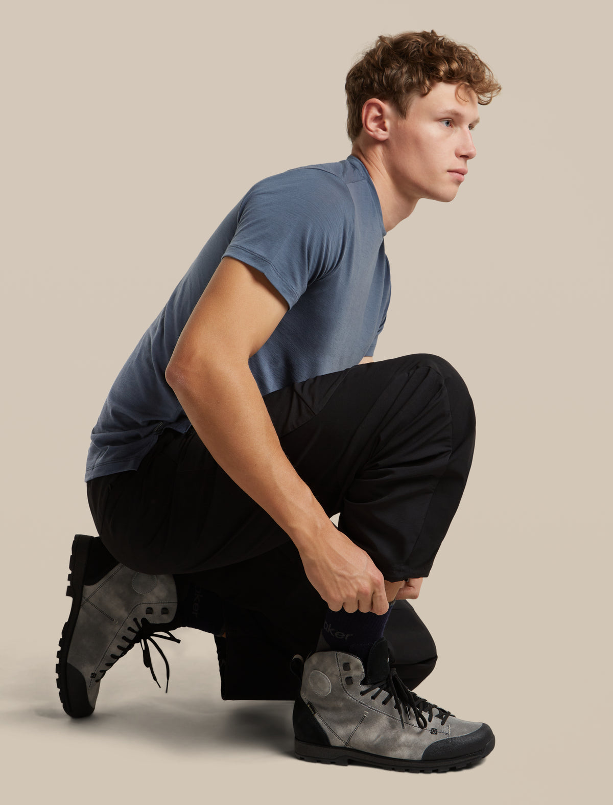 Men's Merino Hike+ Medium Crew Socks Midnight Navy/Obsidian - 4