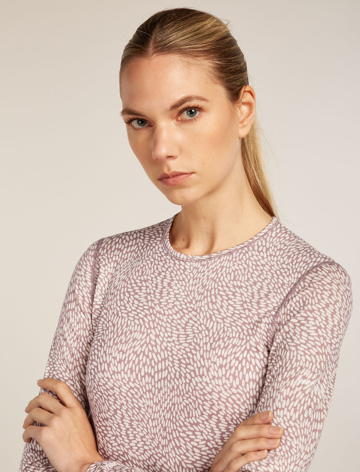 Women's Merino 200 Oasis Long Sleeve Crewe Thermal Top Flock Forms Summit/Snow - 5