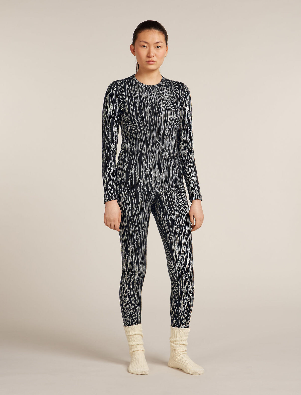 Women's Merino 260 Tech Vertex Long Sleeve Crewe Thermal Top Delta Lines Black/Snow - 7