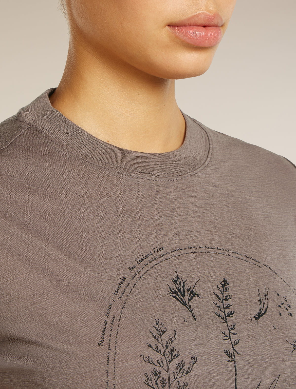 Women's Merino 150 Tech Lite Short Sleeve Crop Tee Seed Story Porcini - 6