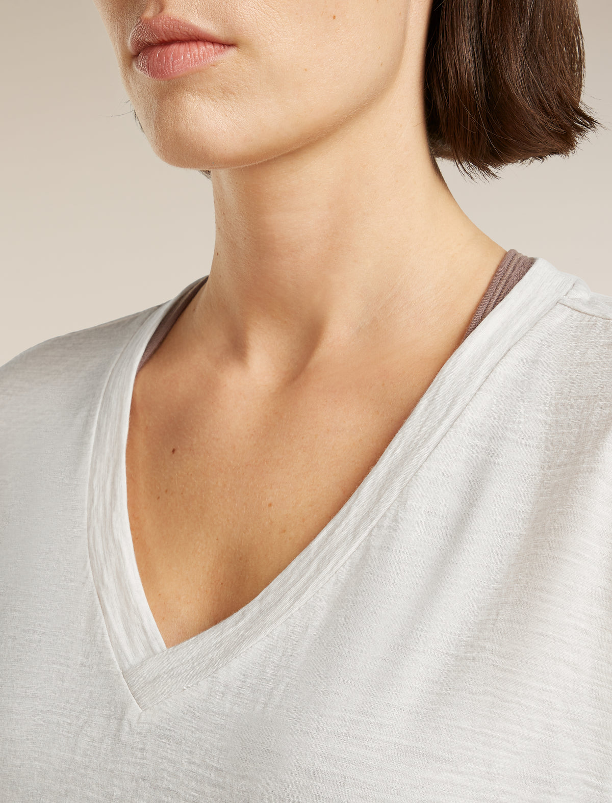 Women's Merino 150 Tech Lite Short Sleeve Relaxed V Neck Tee  - 5