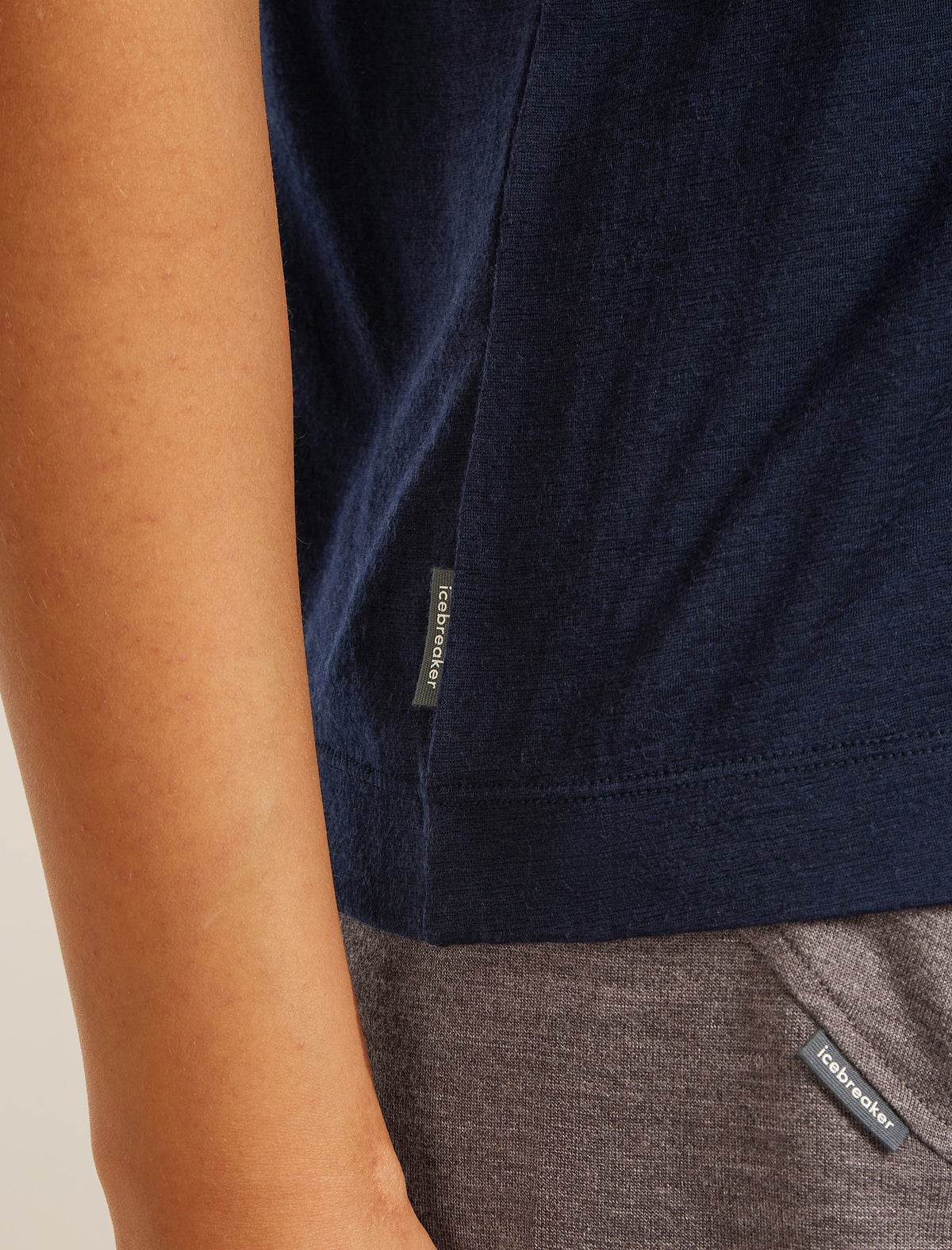 Women's Merino 150 Tech Lite Short Sleeve Relaxed V Neck Tee  - 6