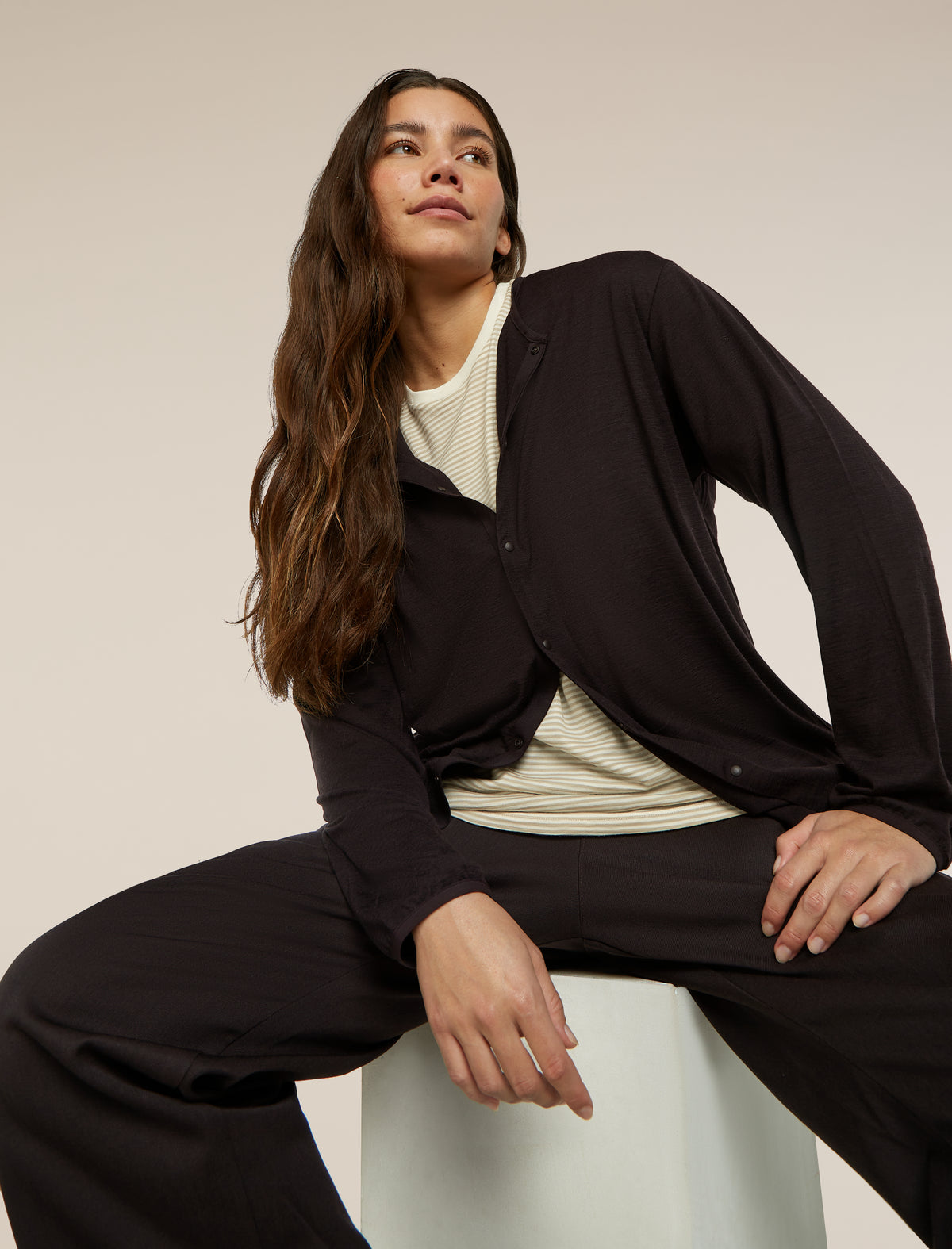 Unisex Merino 150 Round Neck Cardigan Before Dawn - 3