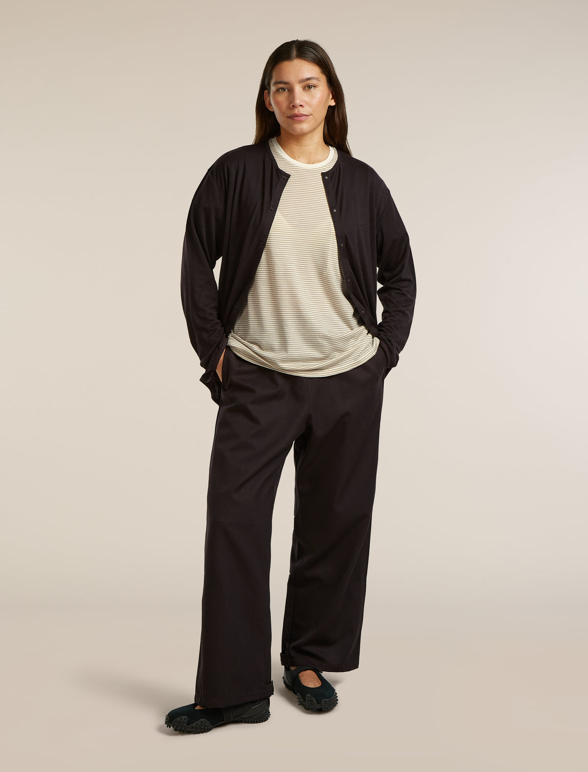 Unisex Merino 150 Round Neck Cardigan Before Dawn - 9