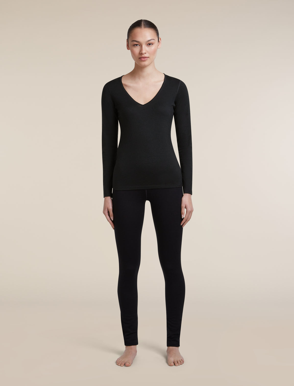 Women's Merino 200 Oasis Long Sleeve Thermal V Neck Black - 3