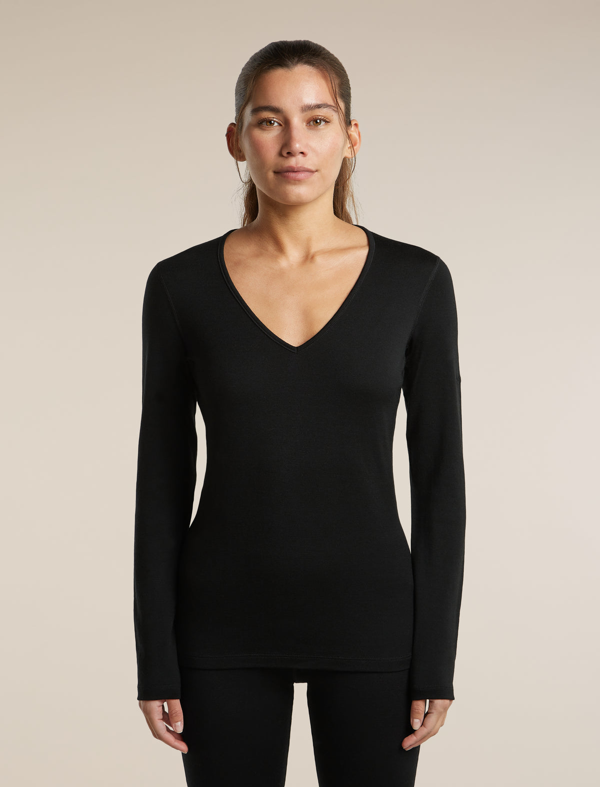 Women's Merino 260 Oasis Long Sleeve V Neck Black - 1
