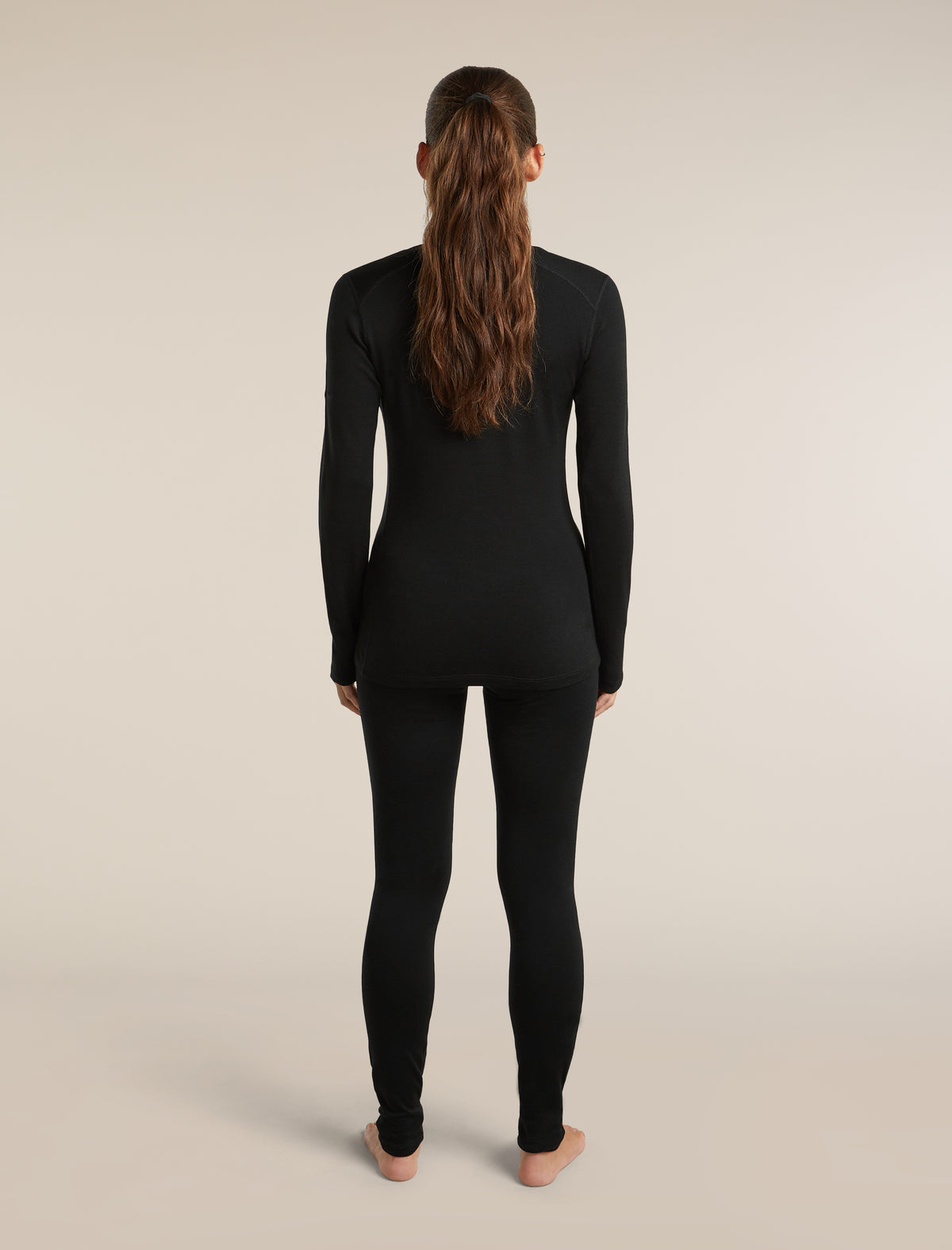 Women's Merino 260 Oasis Long Sleeve V Neck Black - 6