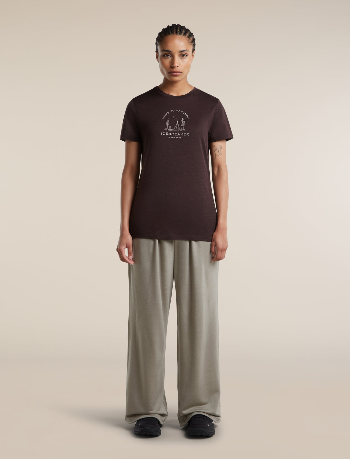 Women's Merino 150 Tech Lite Short Sleeve Tee Peaceful Pass Sleeve Bittersweet - 3