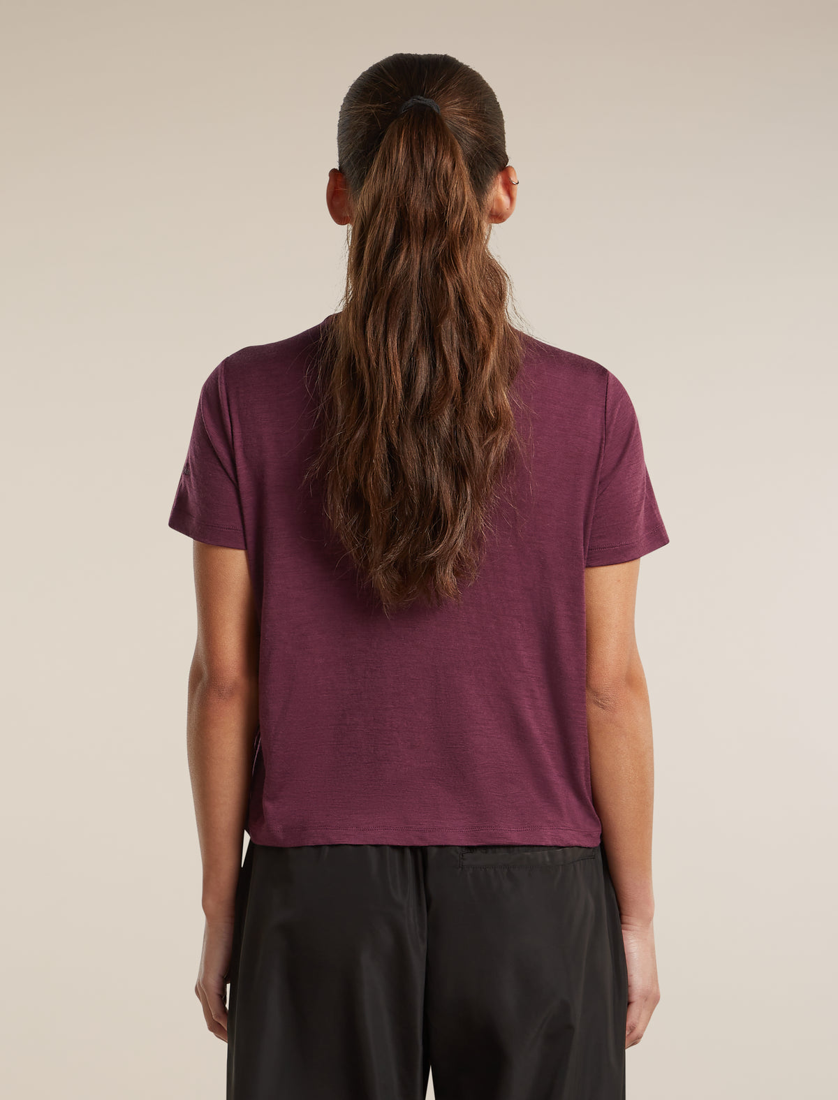 Women's Merino 150 Tech Lite Short Sleeve Crop Tee Great Heights Dark Berry - 2
