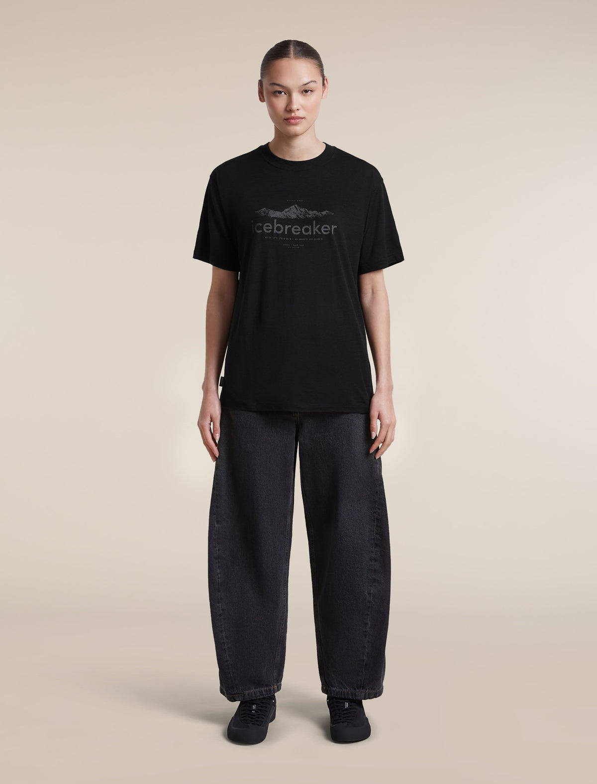 Women's Merino 150 Tech Lite Short Sleeve Relaxed Tee icebreaker Heritage Black - 3