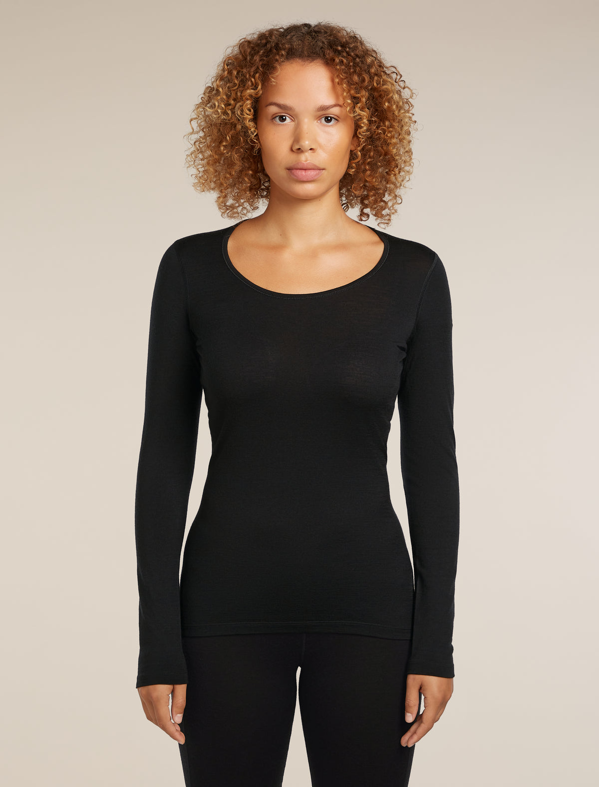 Women's Merino 200 Oasis Long Sleeve Scoop Thermal Top Black - 1