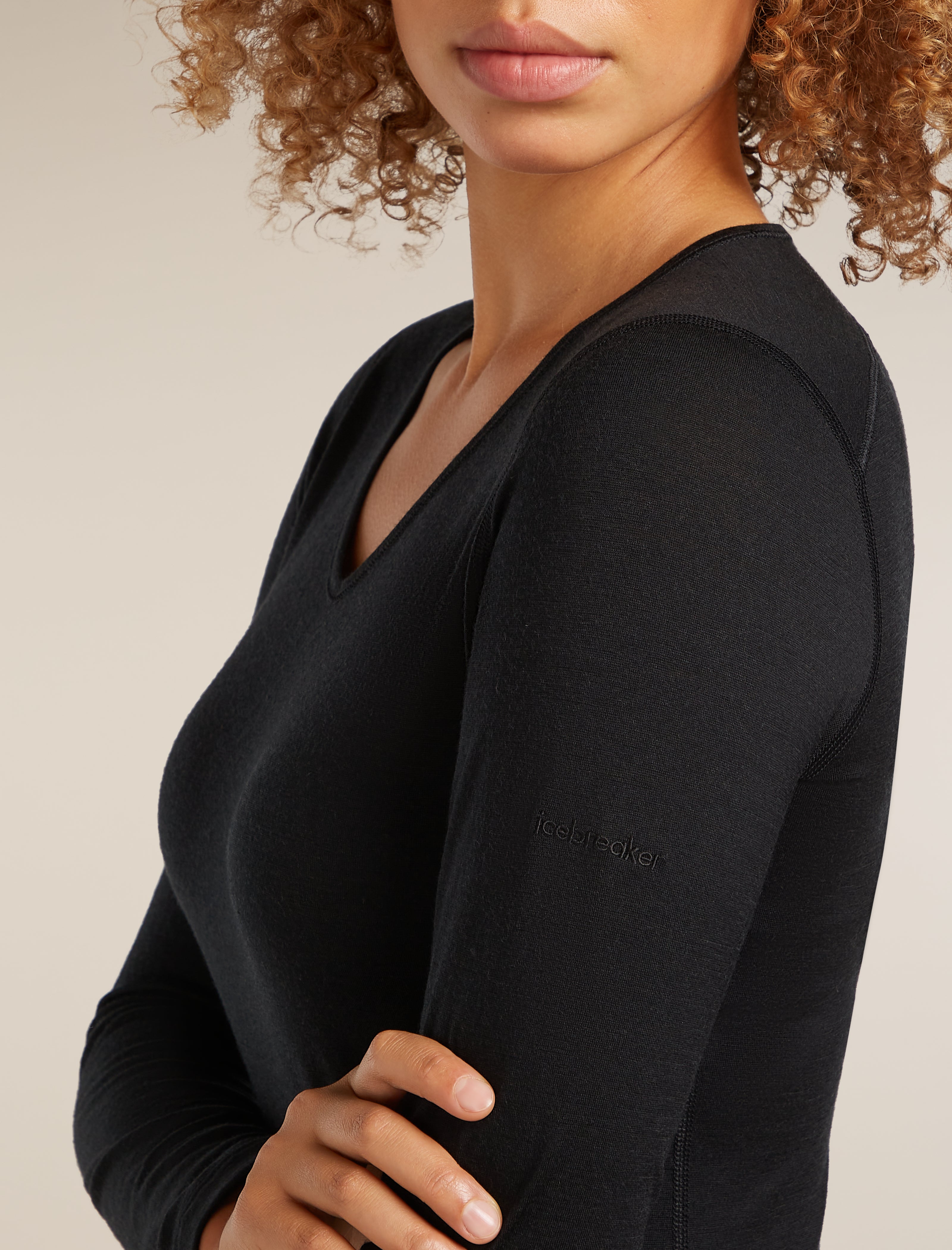 Women's Merino 200 Oasis Long Sleeve V Neck Thermal Top