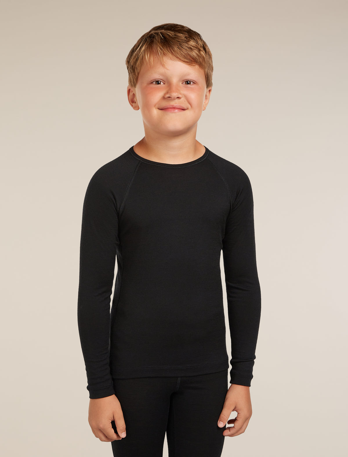 Kids’ Merino 200 Oasis Long Sleeve Crewe Thermal Top Black - 1