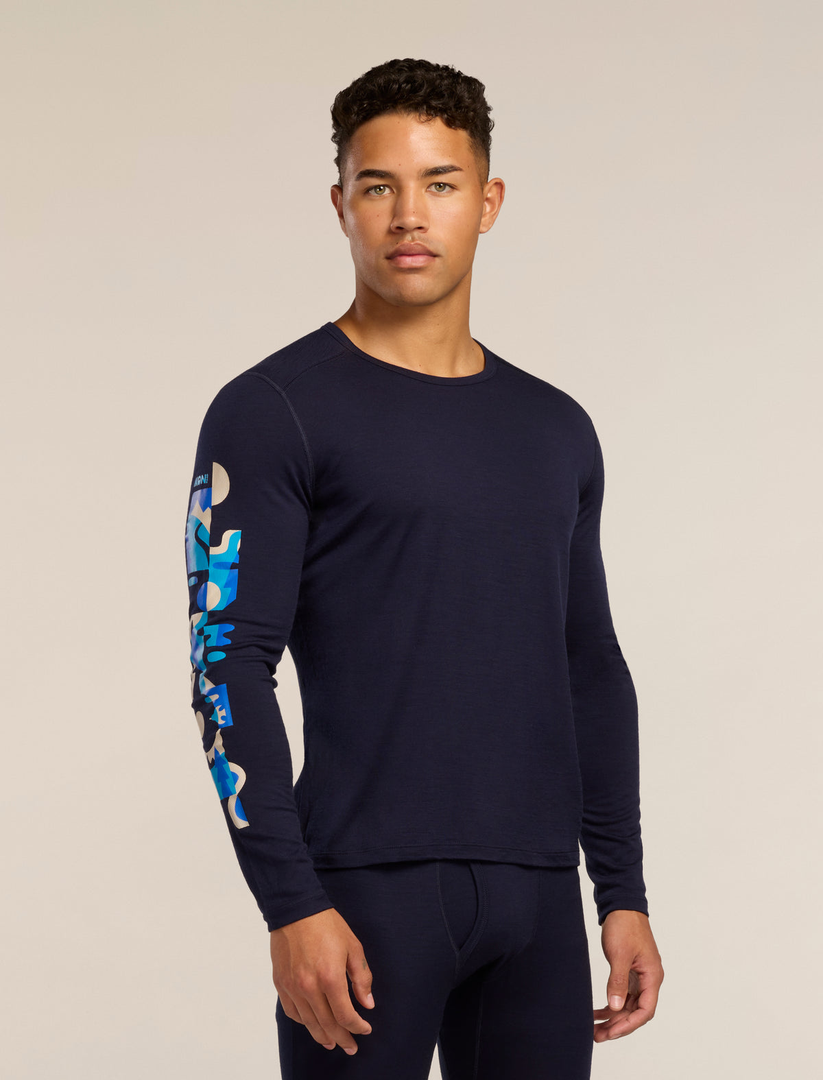 Men's Merino 200 Oasis Long Sleeve Crewe Ikon Pass Midnight Navy - 1