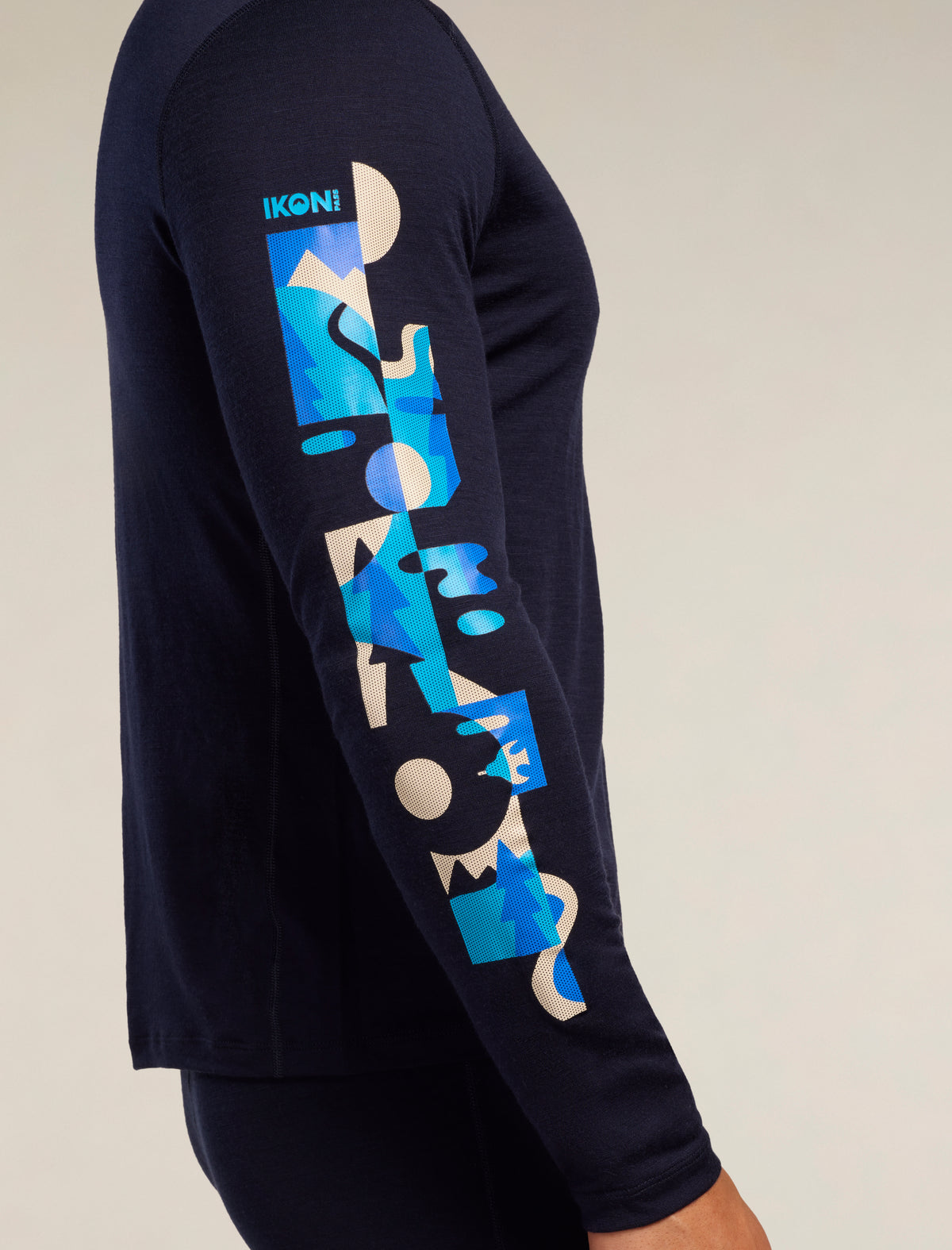 Men's Merino 200 Oasis Long Sleeve Crewe Ikon Pass Midnight Navy - 3